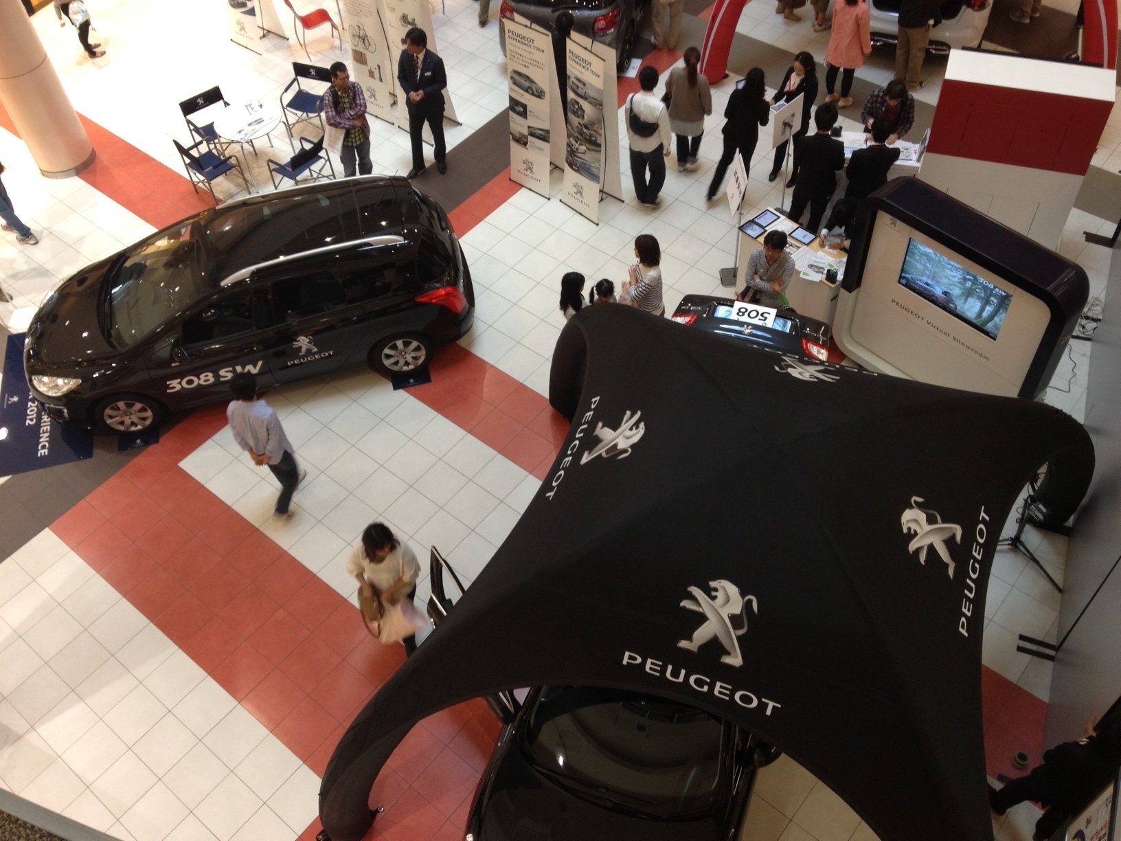 PEUGEOT EXPERIENCE TOUR 2012