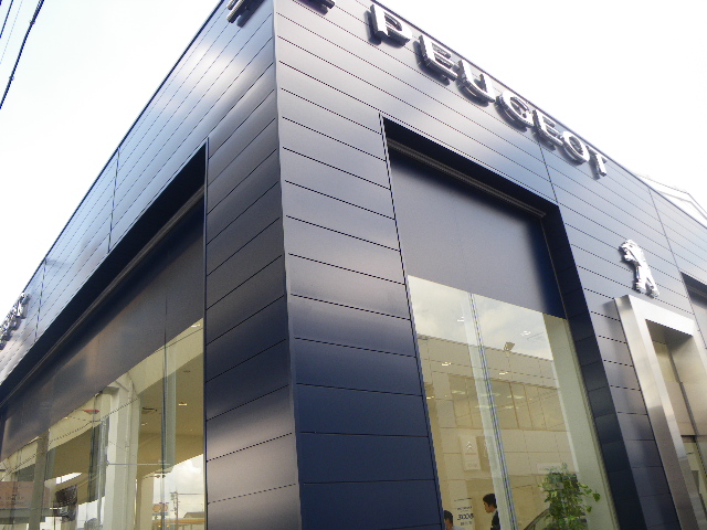 新プジョー美女木その①