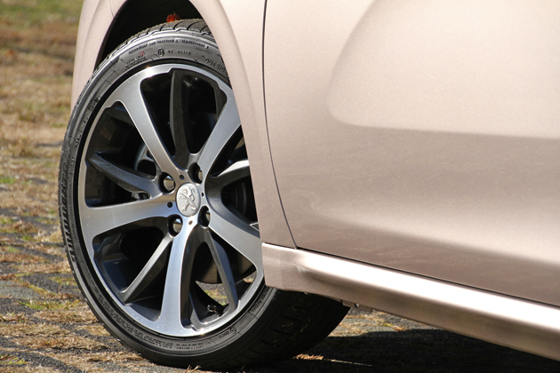 タイヤのメンテナンス。