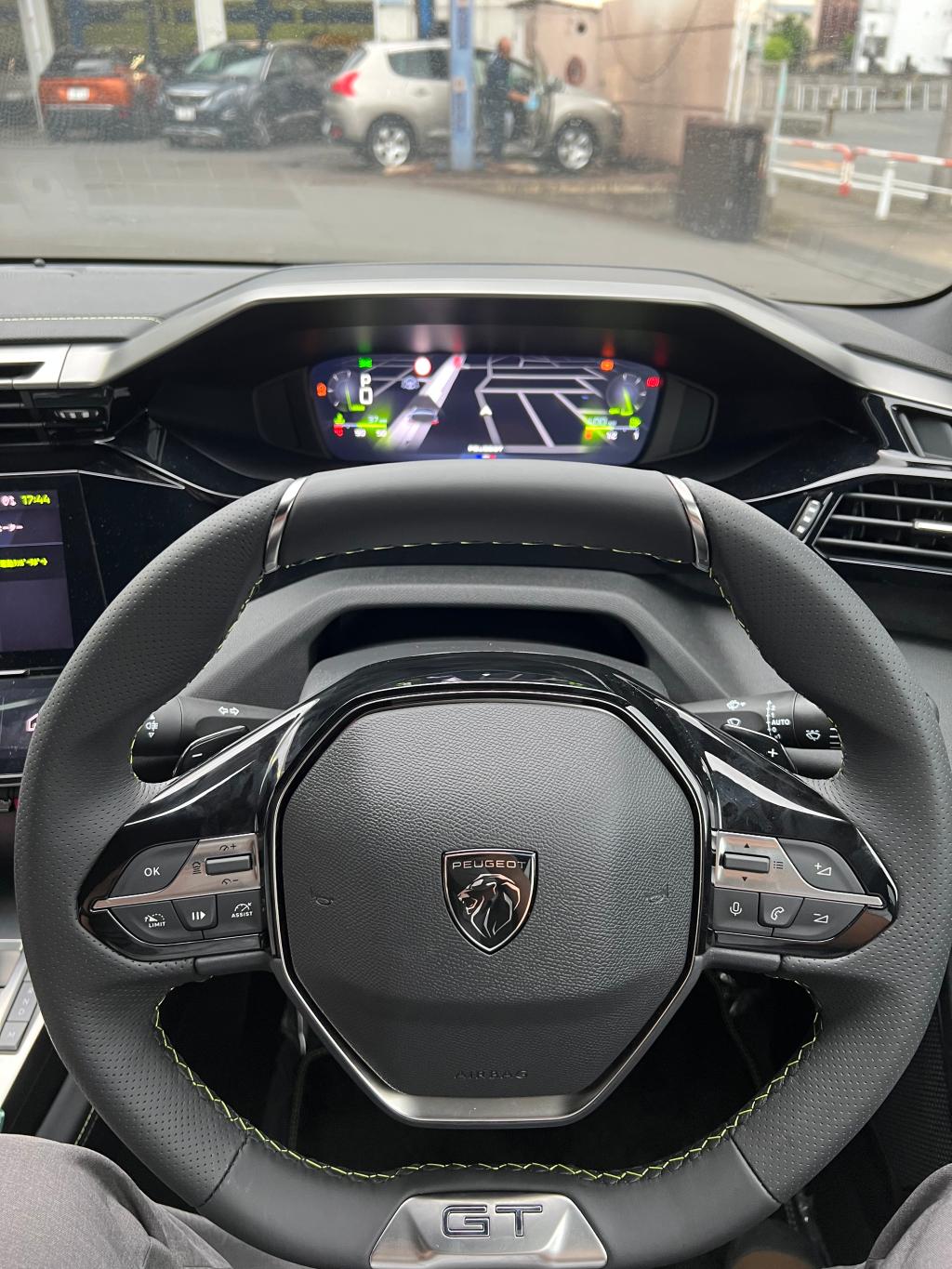 明日から、新型308ご試乗できます！！！