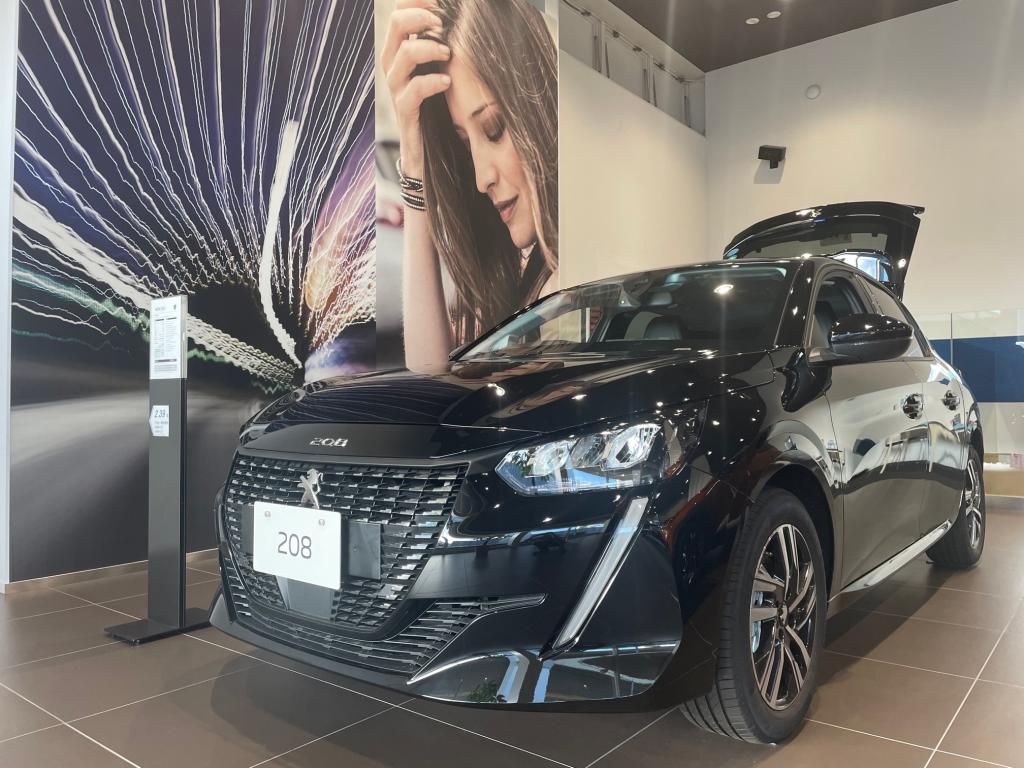 即納車可能な新車をお探しの方は是非ショールームへ！！