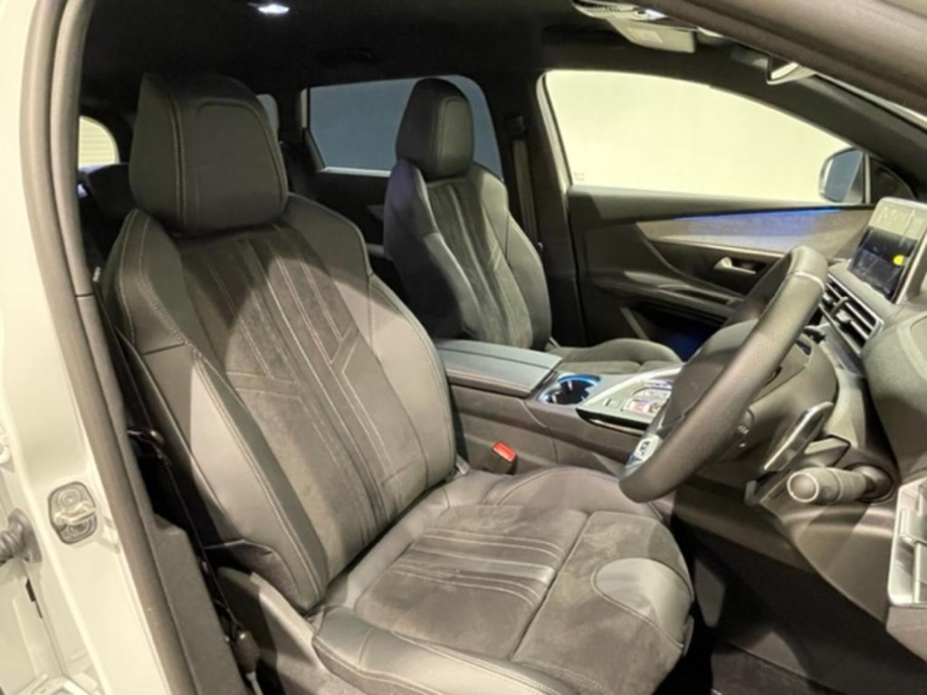 プジョー美女木　認定中古車情報②