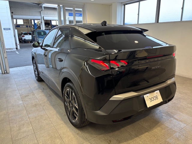 プジョー 特別仕様車 「3008 GT Hybrid Black Edition」発売！！