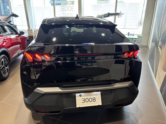 プジョー 特別仕様車 「3008 GT Hybrid Black Edition」ショールーム展示しております！