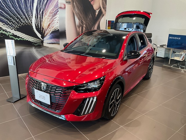 ショールーム展示車両を入れ替えました！🚗✨